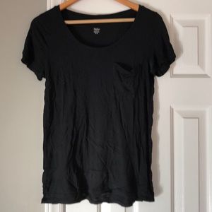 Mossimo black tee